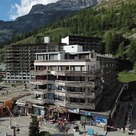 Les Cimes - Centre Apartahotel
